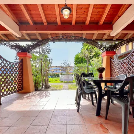 Cozy House With Shared Garden Bibione